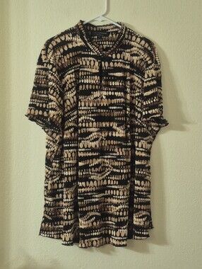 Relaxed Black and Tan Short Sleeve Tunic